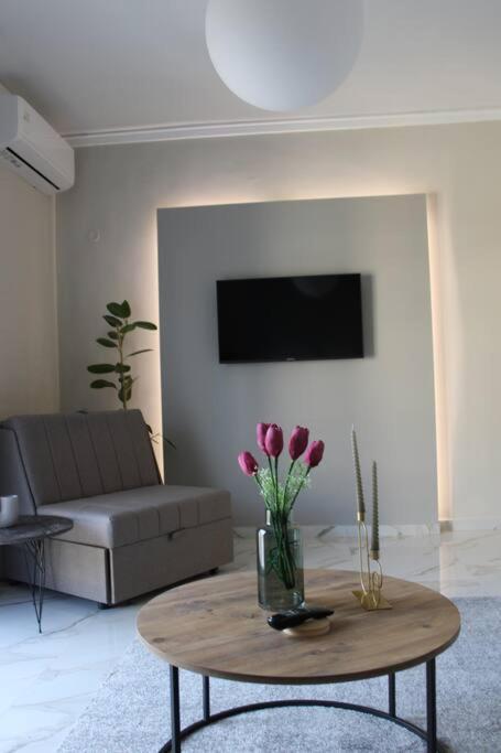 Apartment K&m 40 Ekklision A' Drama