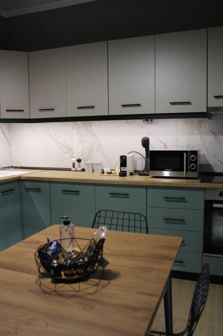 Apartment K&m 40 Ekklision A' *
